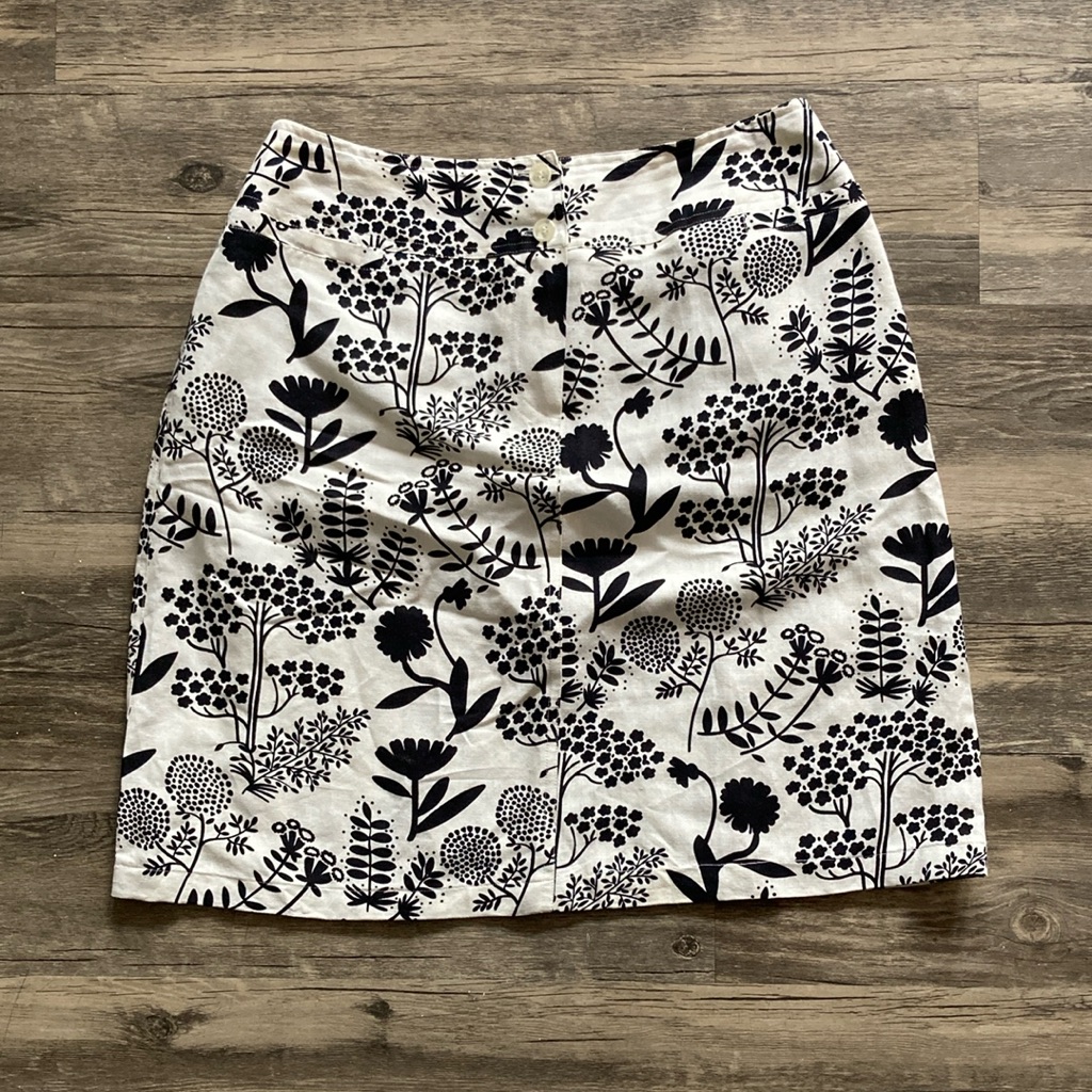 Harve Bernard By Bernard Holtzman Floral Skirt Size 10 Harve Bernard By Bernard Holtzman Floral Skirt Size 10